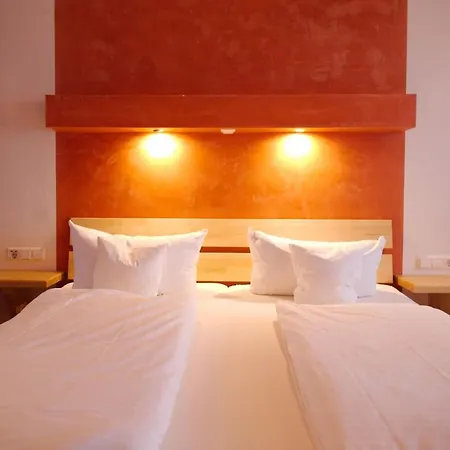 Kapuzinergarten Panoramahotel 3*