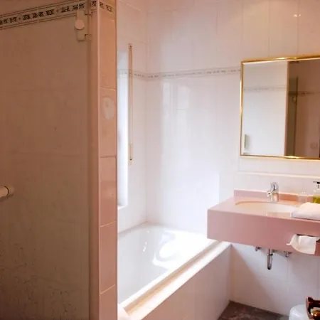 Kapuzinergarten Panoramahotel 3*